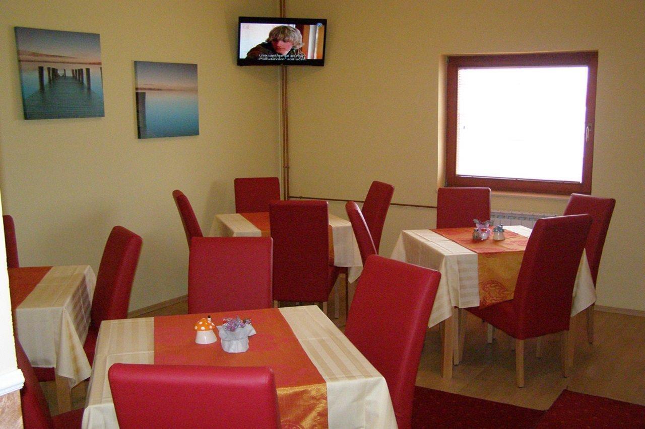 Hotel Arizona Sarajevo Lukavica Ngoại thất bức ảnh