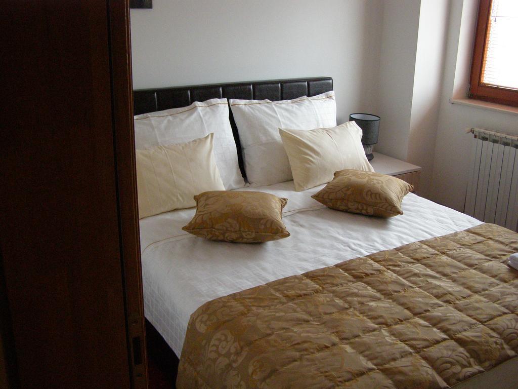 Hotel Arizona Sarajevo Lukavica Ngoại thất bức ảnh