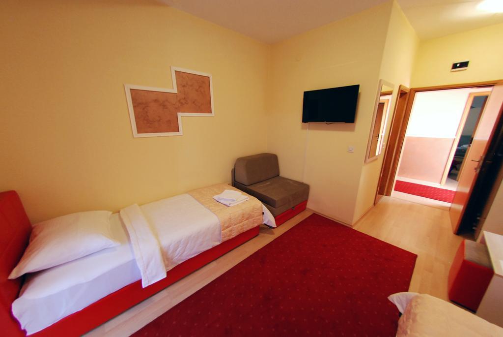Hotel Arizona Sarajevo Lukavica Ngoại thất bức ảnh
