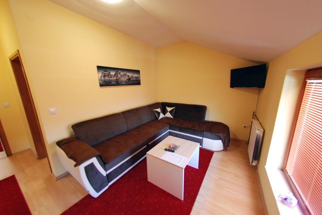 Hotel Arizona Sarajevo Lukavica Ngoại thất bức ảnh