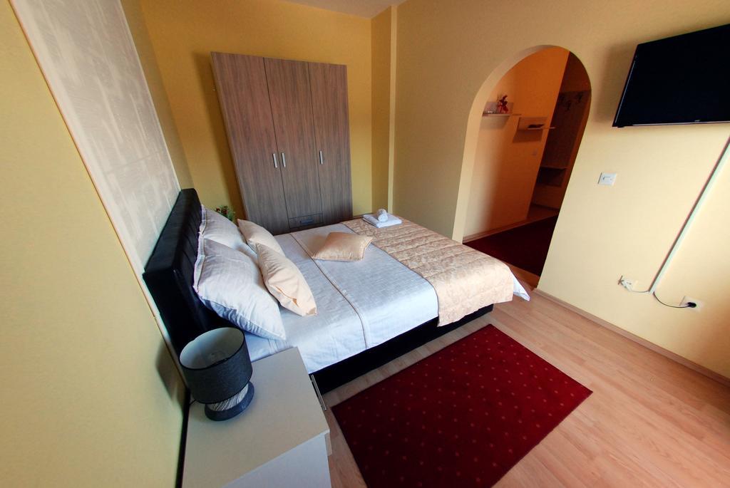 Hotel Arizona Sarajevo Lukavica Ngoại thất bức ảnh
