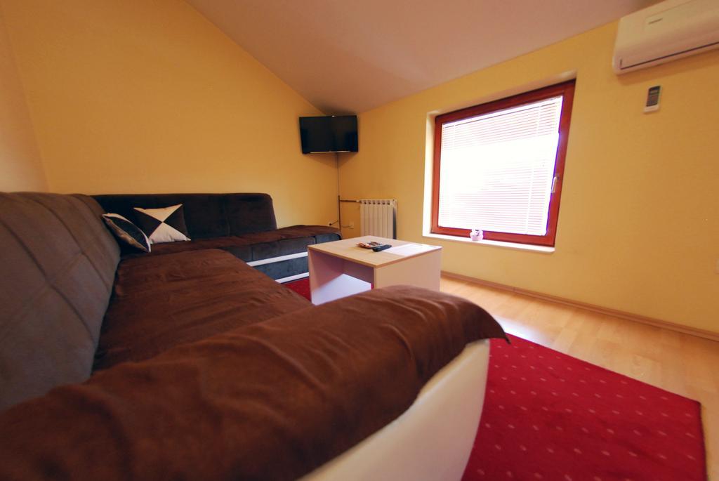 Hotel Arizona Sarajevo Lukavica Ngoại thất bức ảnh
