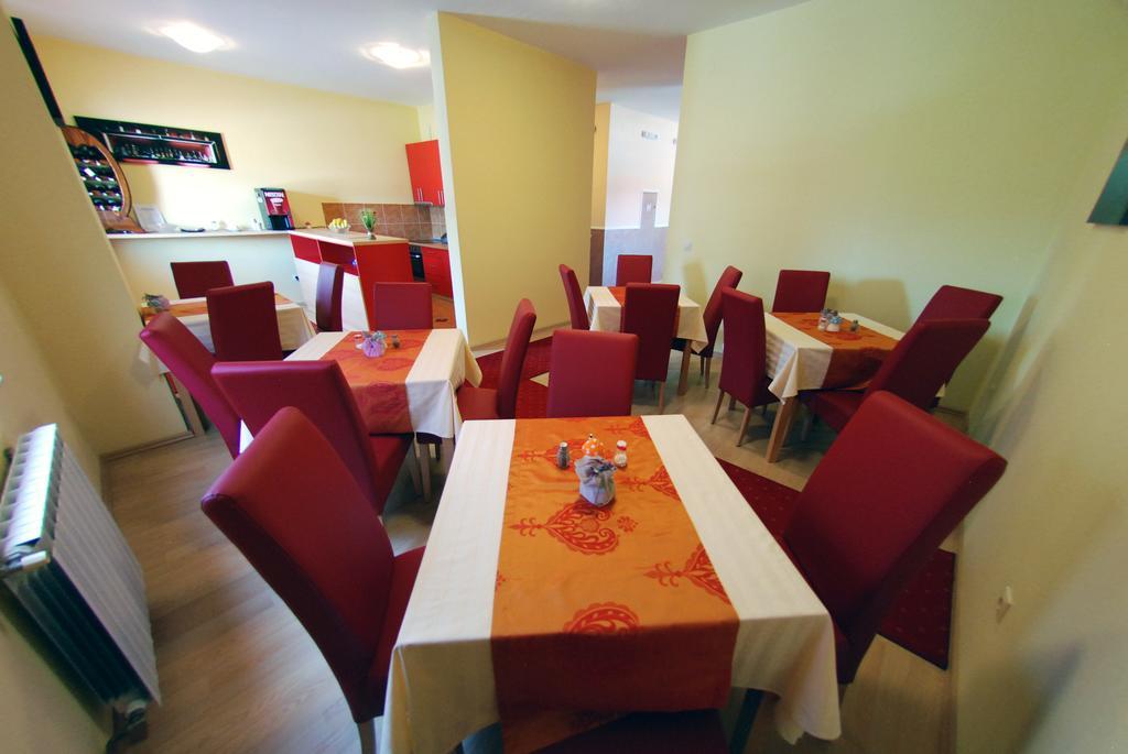 Hotel Arizona Sarajevo Lukavica Ngoại thất bức ảnh