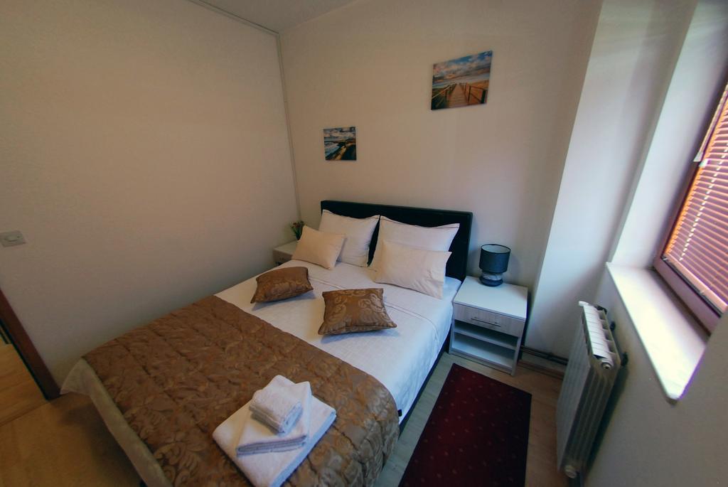Hotel Arizona Sarajevo Lukavica Ngoại thất bức ảnh