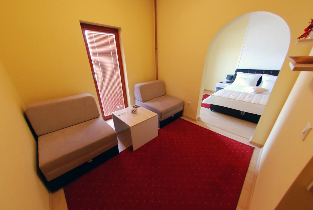 Hotel Arizona Sarajevo Lukavica Ngoại thất bức ảnh