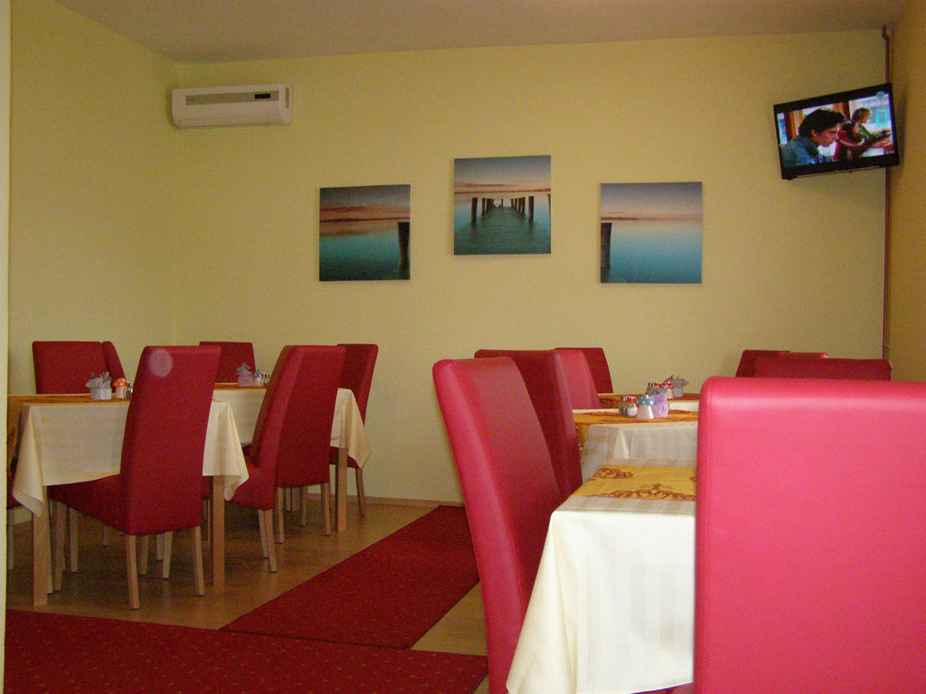 Hotel Arizona Sarajevo Lukavica Ngoại thất bức ảnh