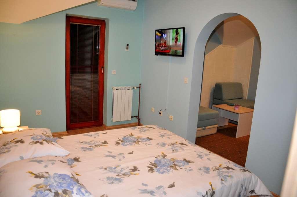 Hotel Arizona Sarajevo Lukavica Phòng bức ảnh